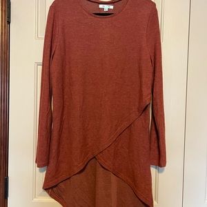 She & Sky cross cross high low tunic size large